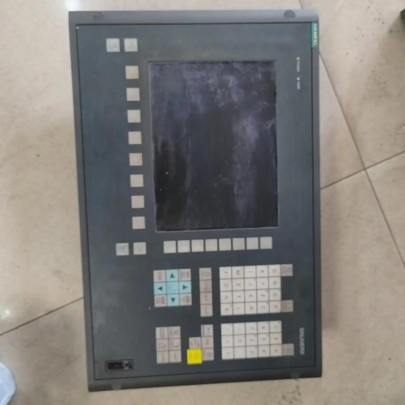 工控领域核心显示设备芯片级维修揭秘 从触摸屏到工控机显示屏的修复之道